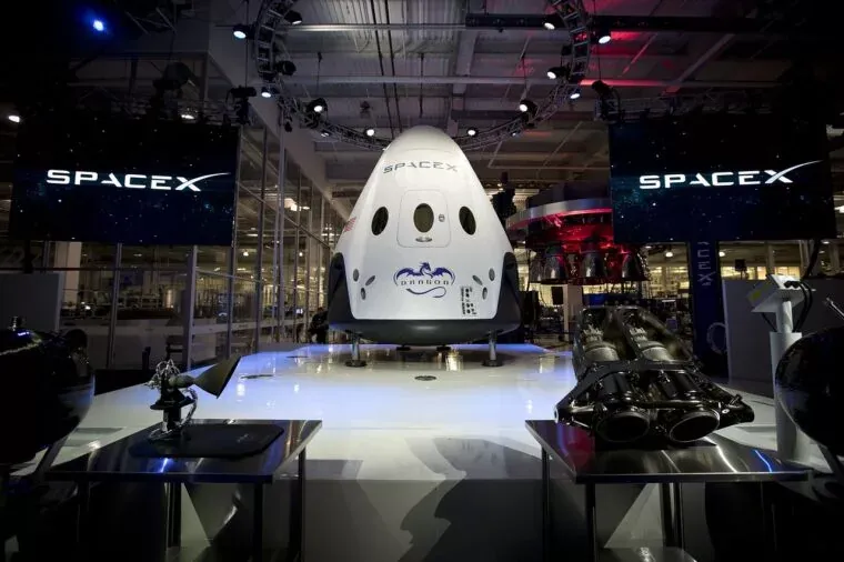 10 Fun Facts About SpaceX