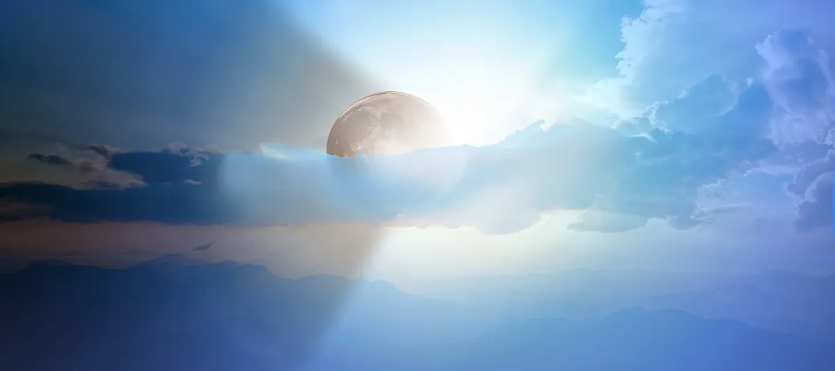 A total solar eclipse showing the Sun's glowing corona around a dark Moon